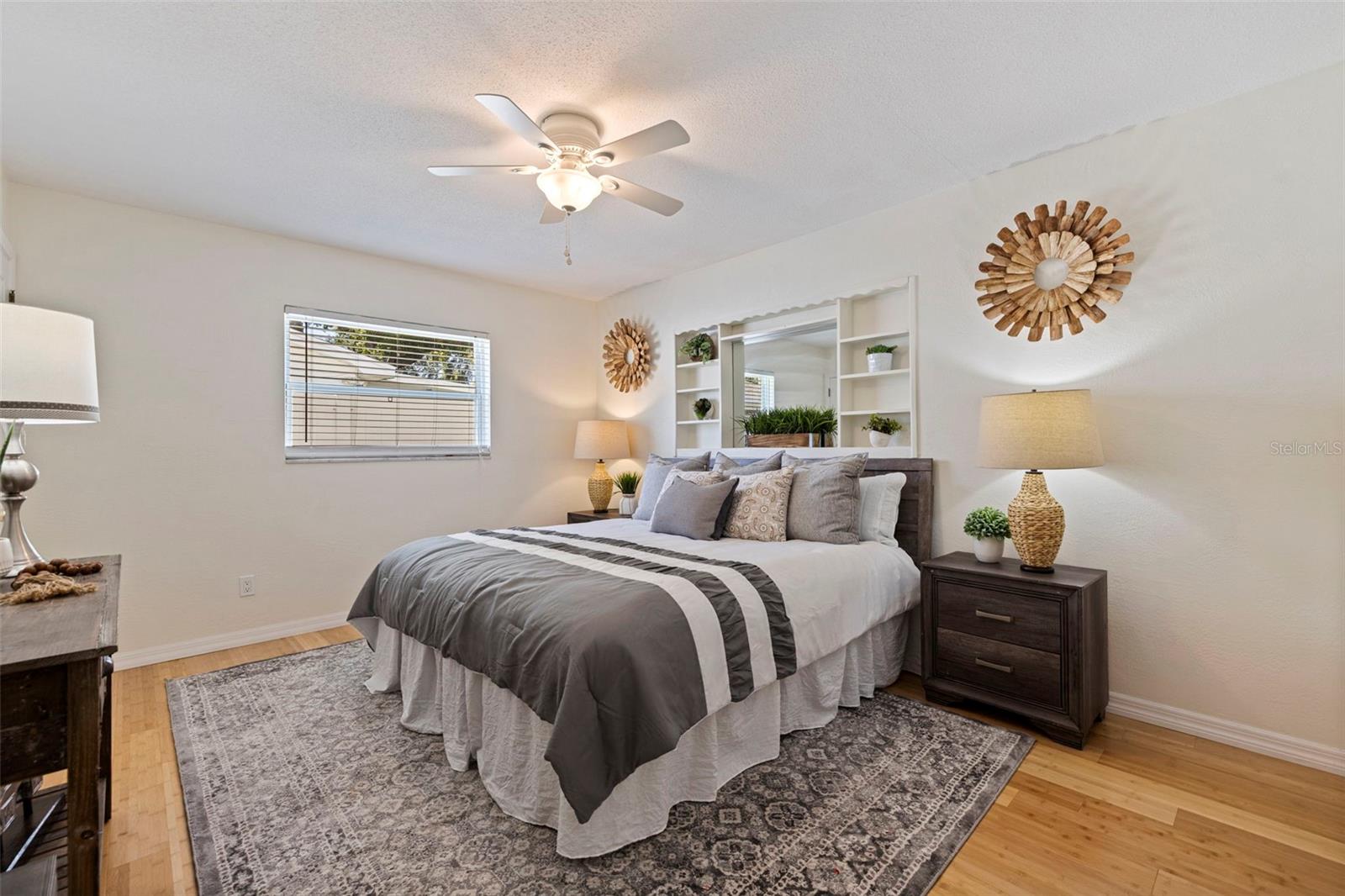 Image 21 of 35 For 6477 33rd Avenue N