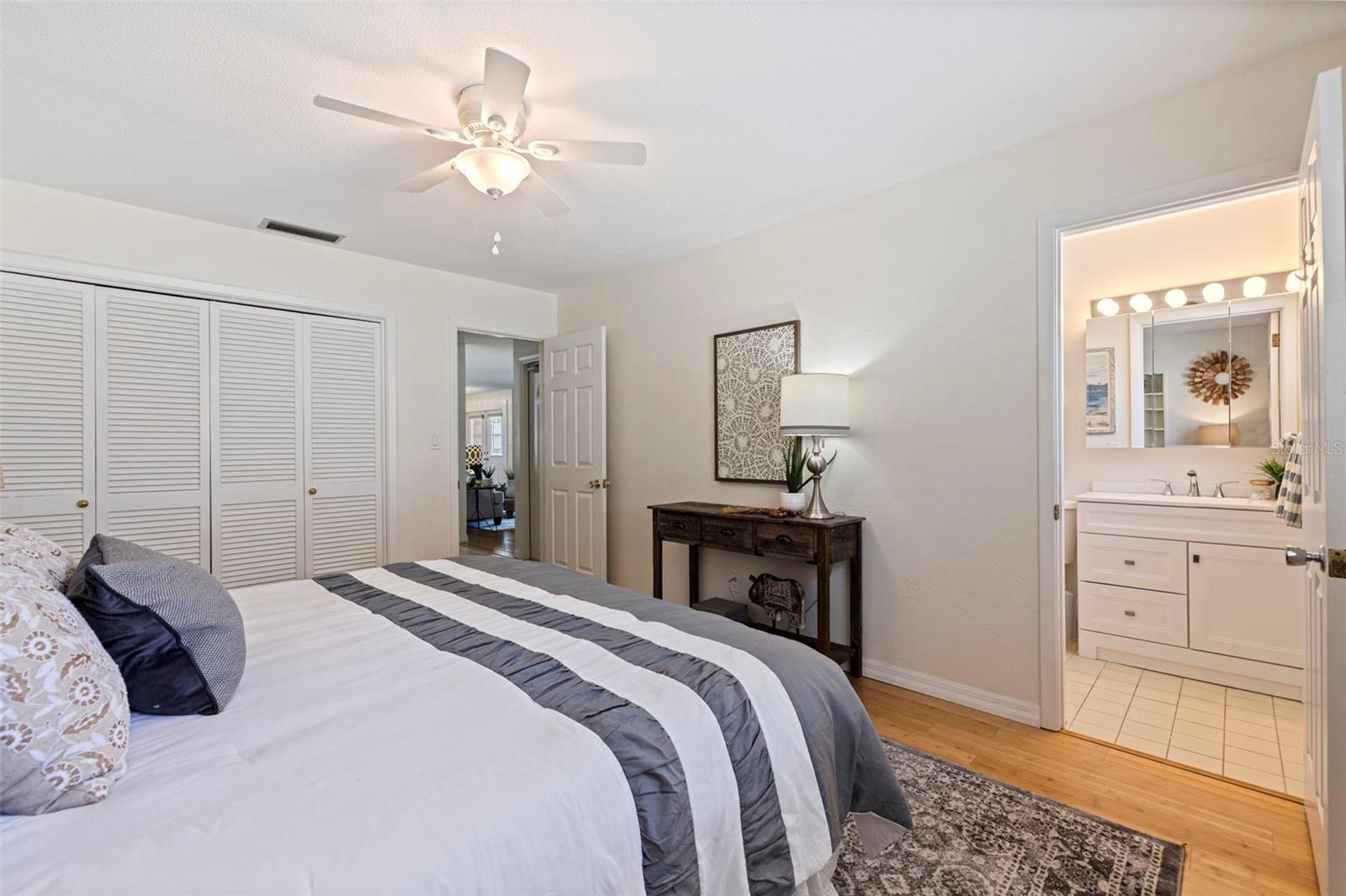 Image 22 of 35 For 6477 33rd Avenue N