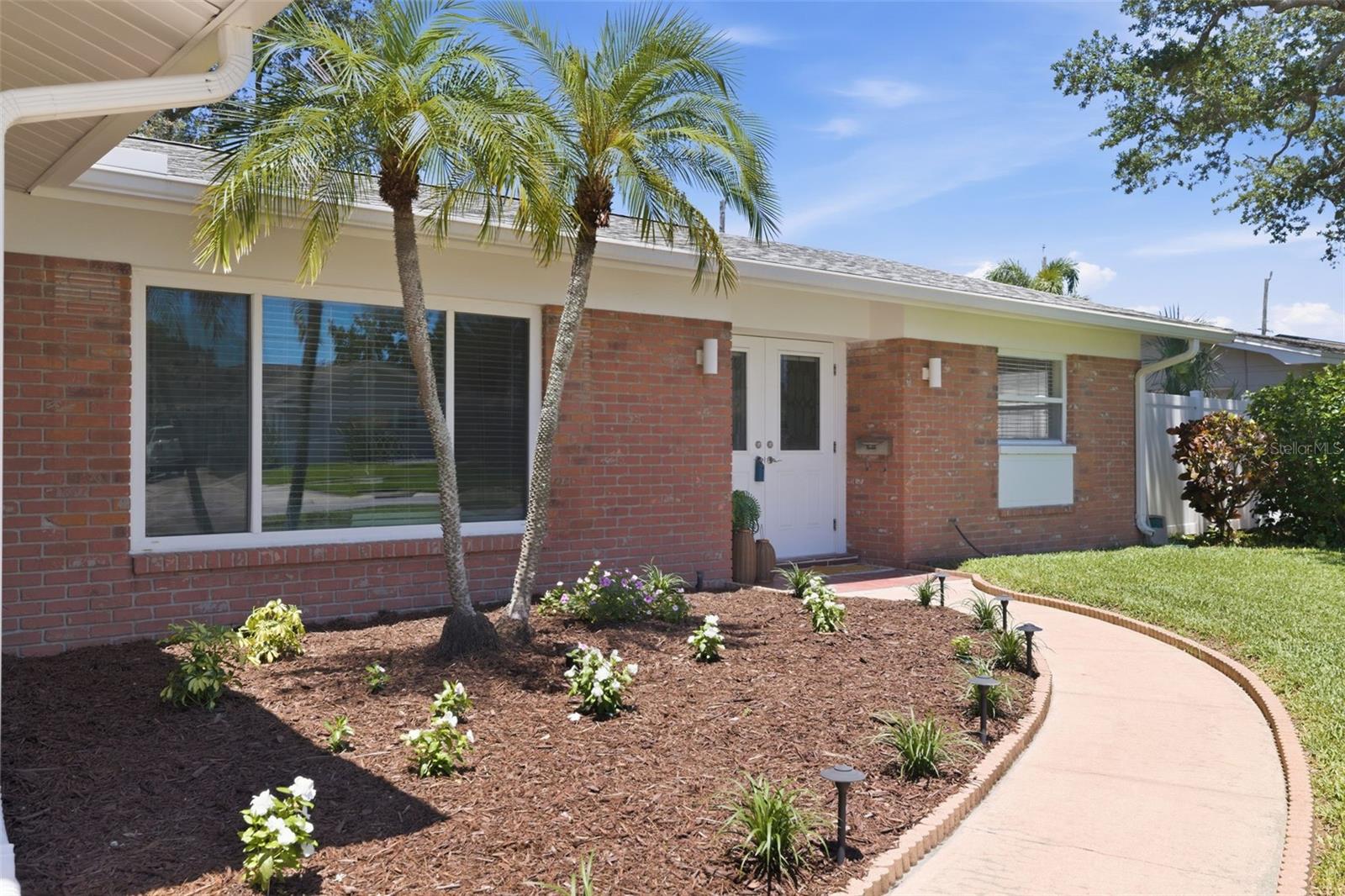 Image 3 of 35 For 6477 33rd Avenue N