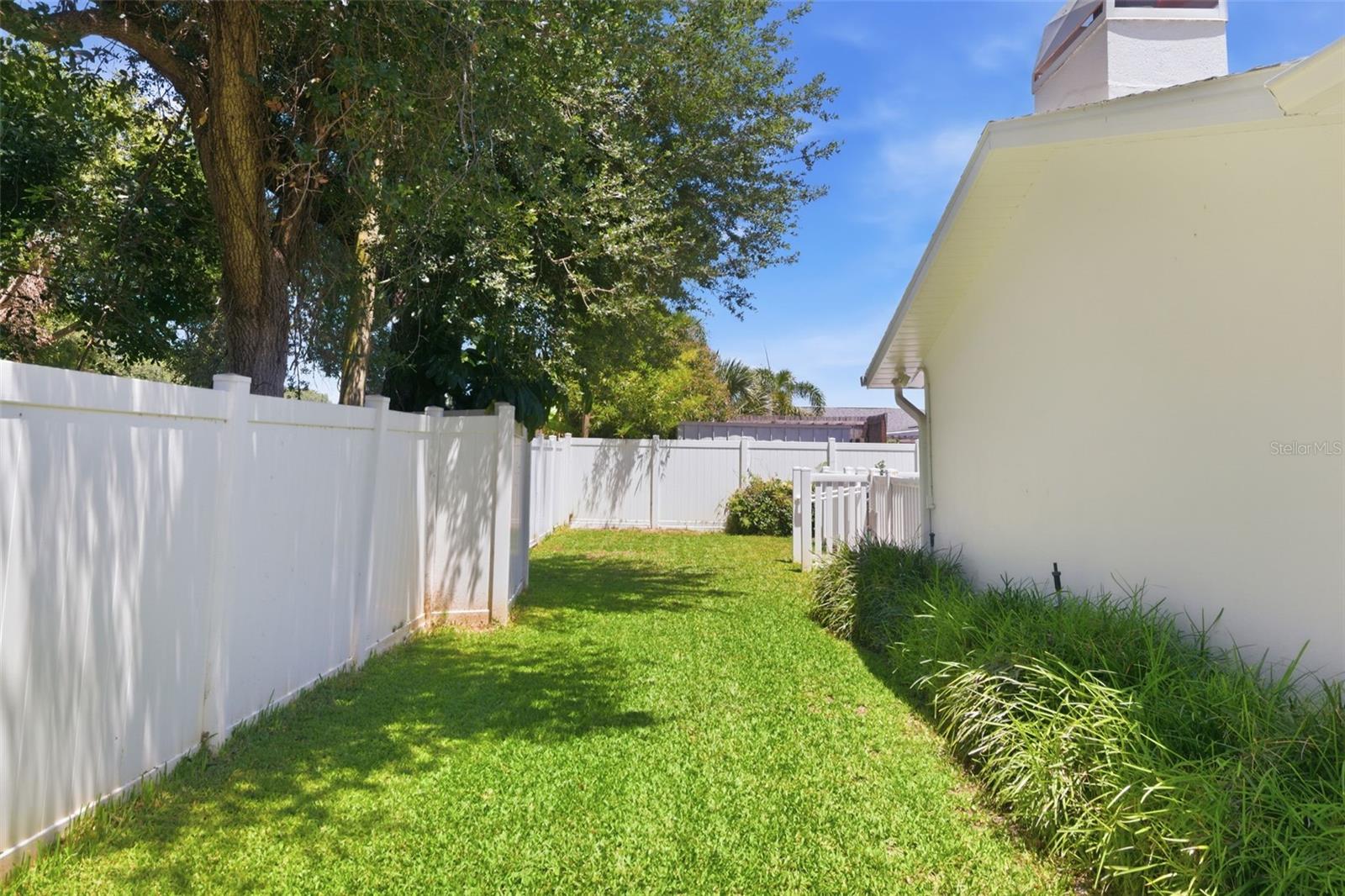 Image 31 of 35 For 6477 33rd Avenue N