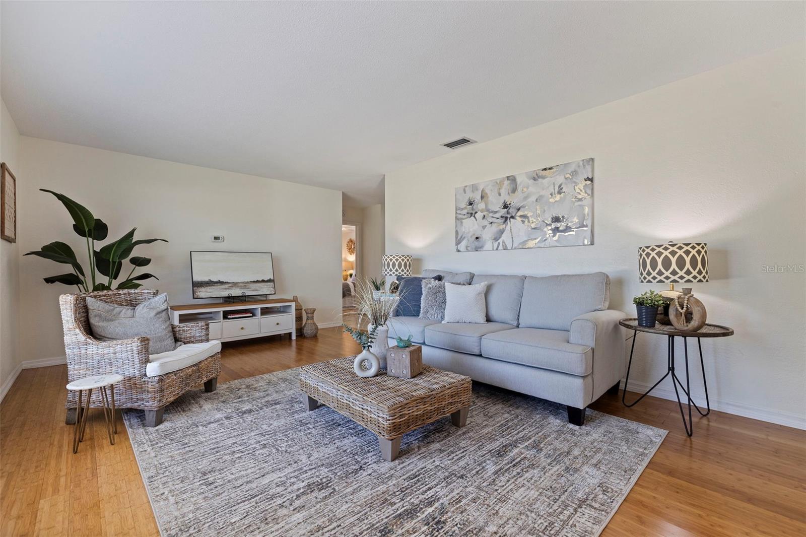 Image 4 of 35 For 6477 33rd Avenue N
