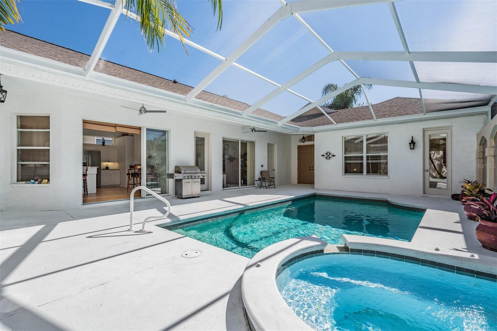 Listing photo id 37 for 12220 Woodlands Circle