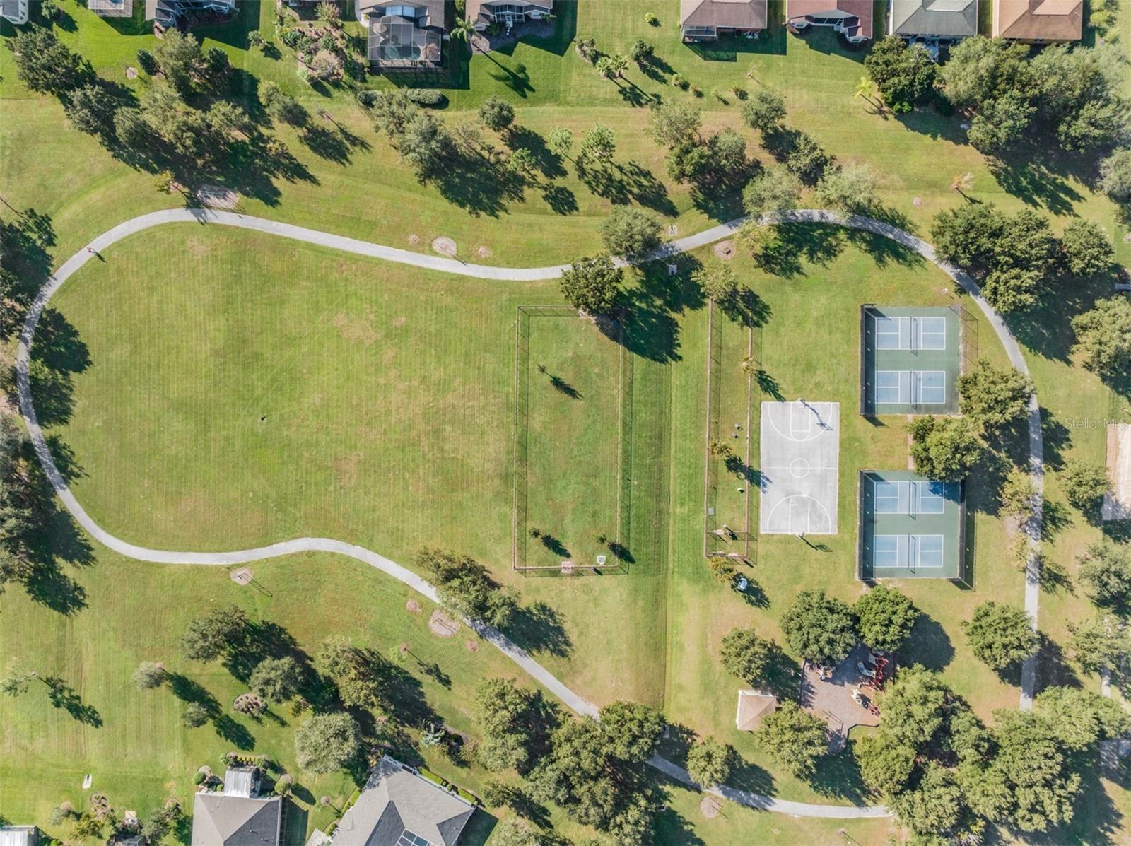 Listing photo id 71 for 12220 Woodlands Circle