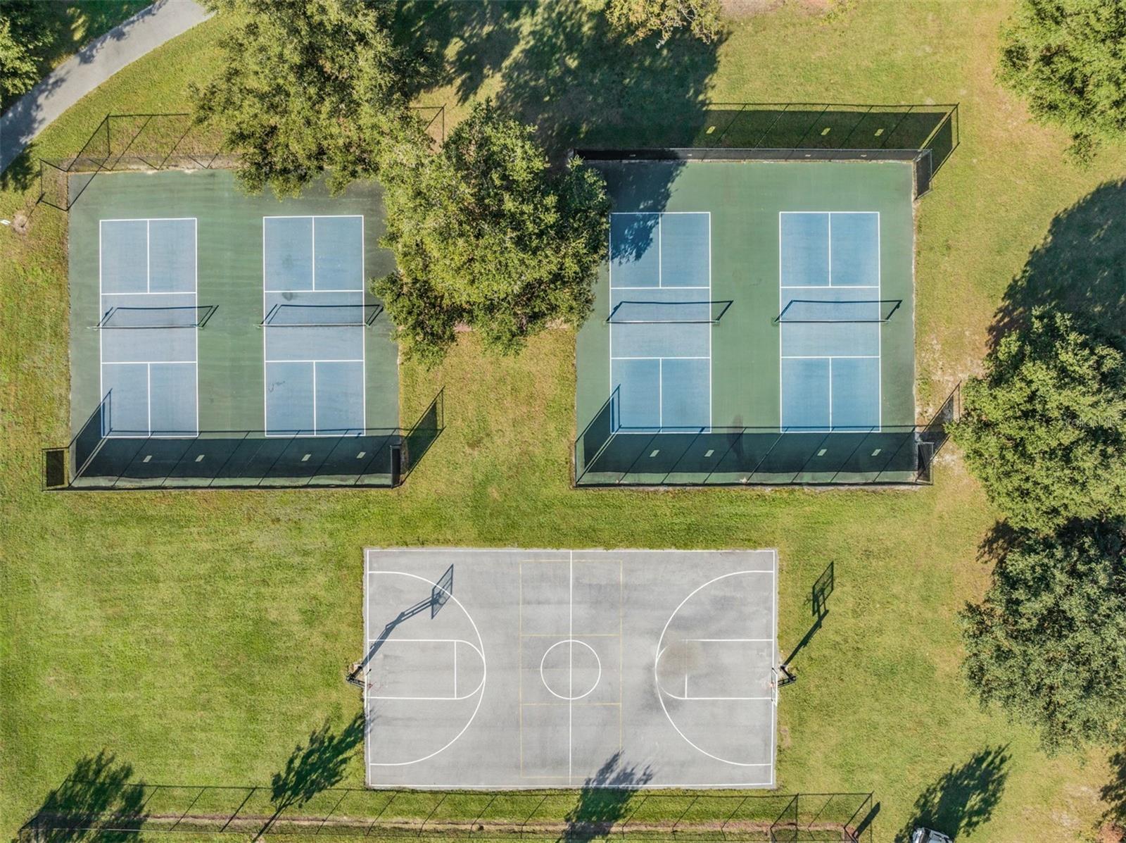 Listing photo id 73 for 12220 Woodlands Circle