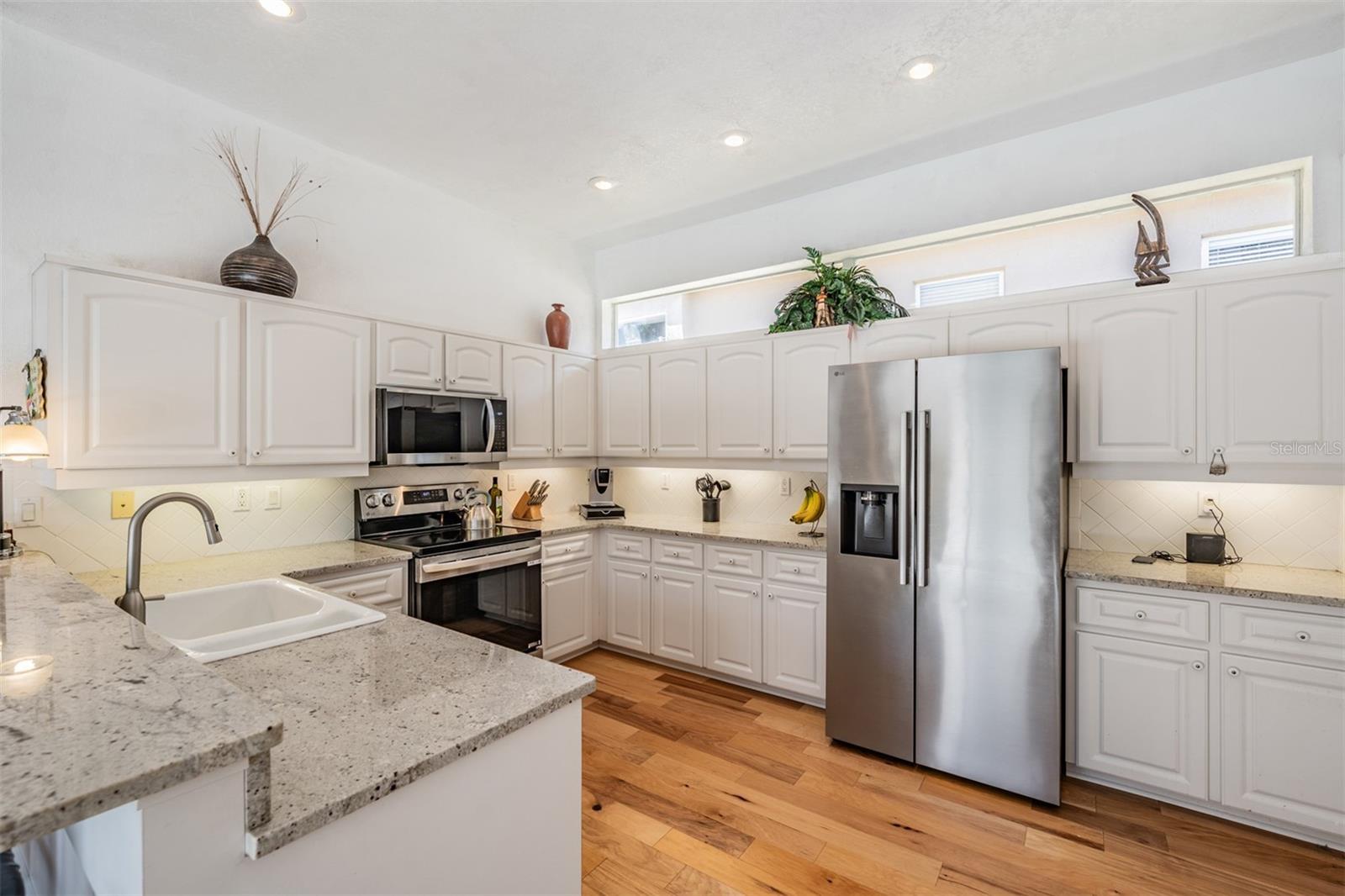 Listing photo id 7 for 12220 Woodlands Circle