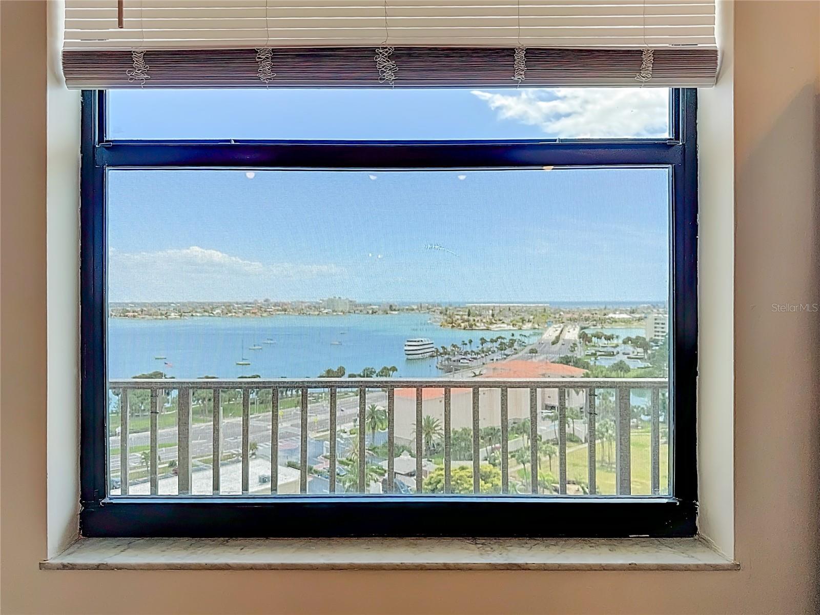 Image 10 of 62 For 7300 Sun Island Dr S,  1403