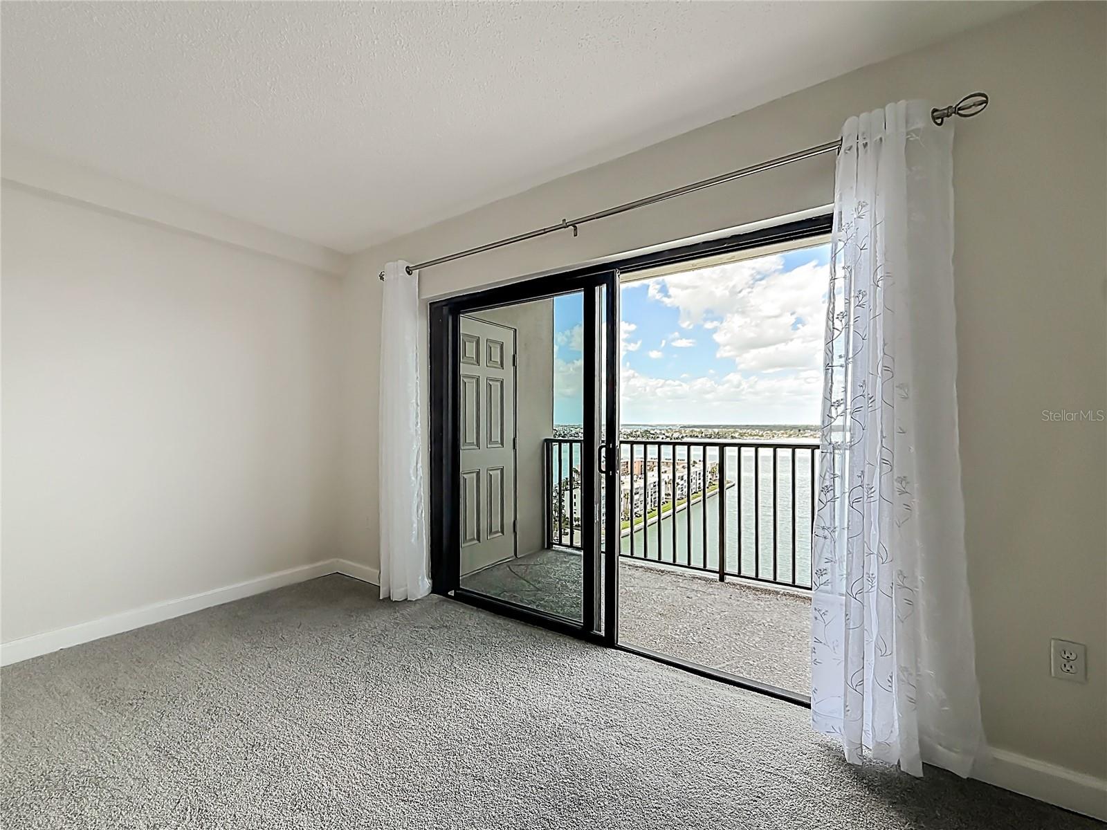 Image 25 of 62 For 7300 Sun Island Dr S,  1403