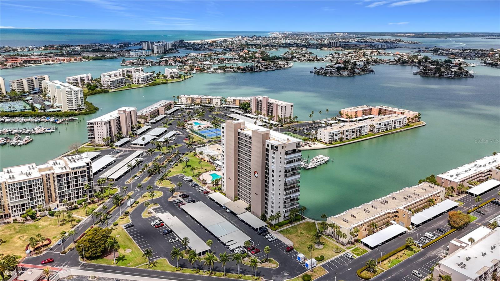 Image 3 of 62 For 7300 Sun Island Dr S,  1403