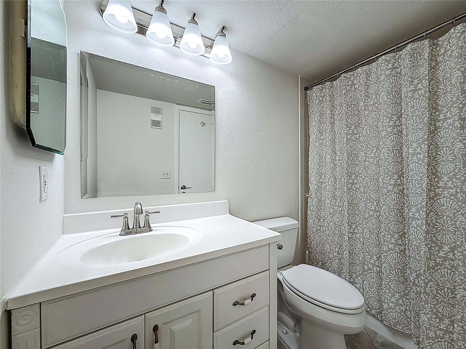 Image 34 of 62 For 7300 Sun Island Dr S,  1403