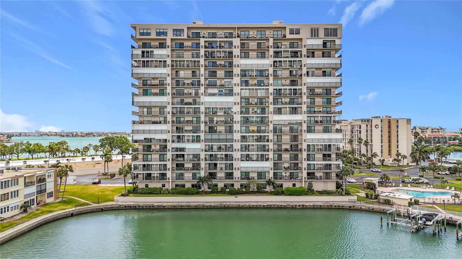 Image 42 of 62 For 7300 Sun Island Dr S,  1403