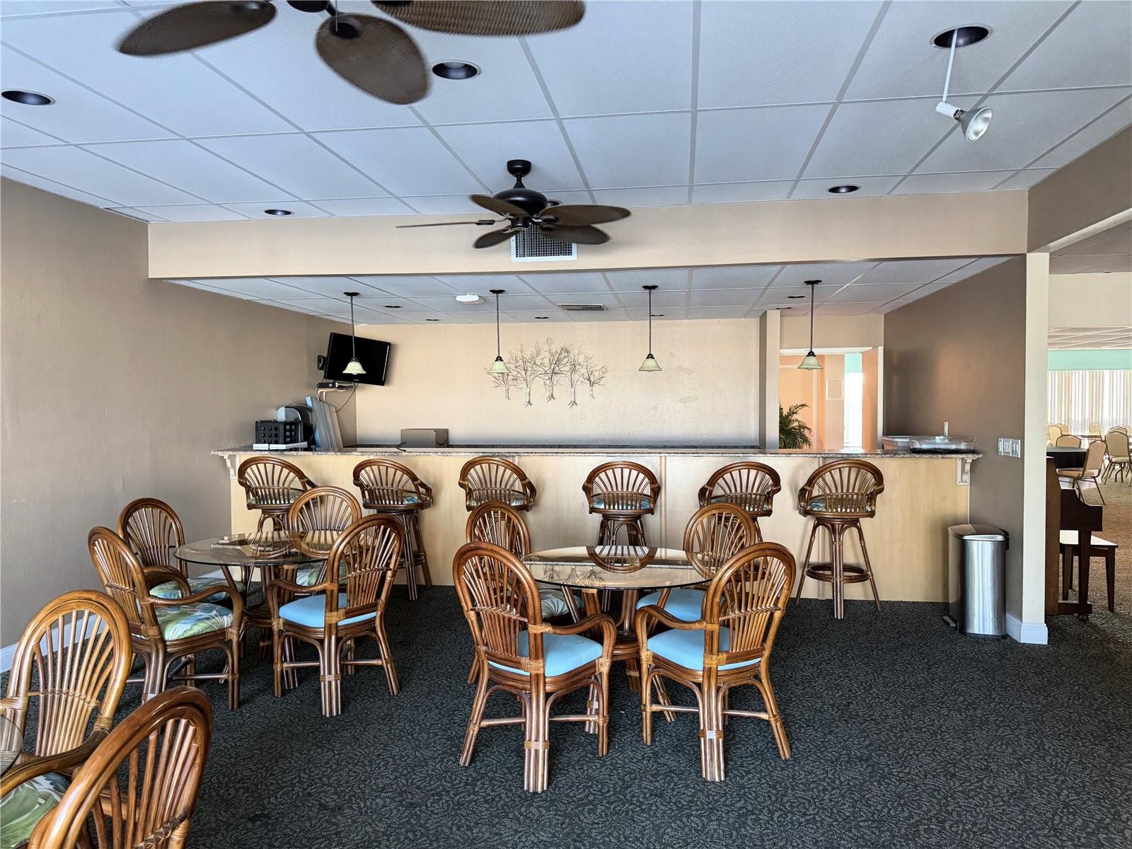 Image 54 of 62 For 7300 Sun Island Dr S,  1403