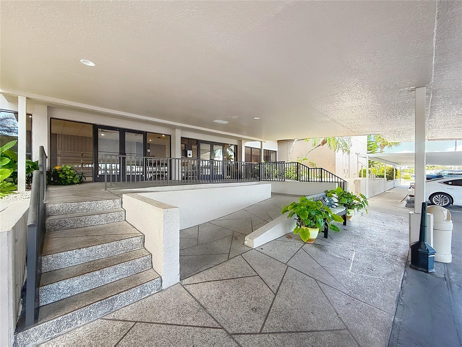 Image 7 of 62 For 7300 Sun Island Dr S,  1403