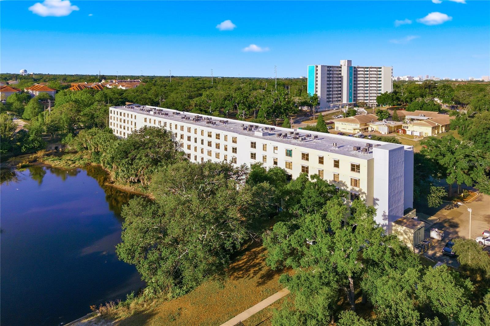 Image 26 of 33 For 701 Madison Avenue 420