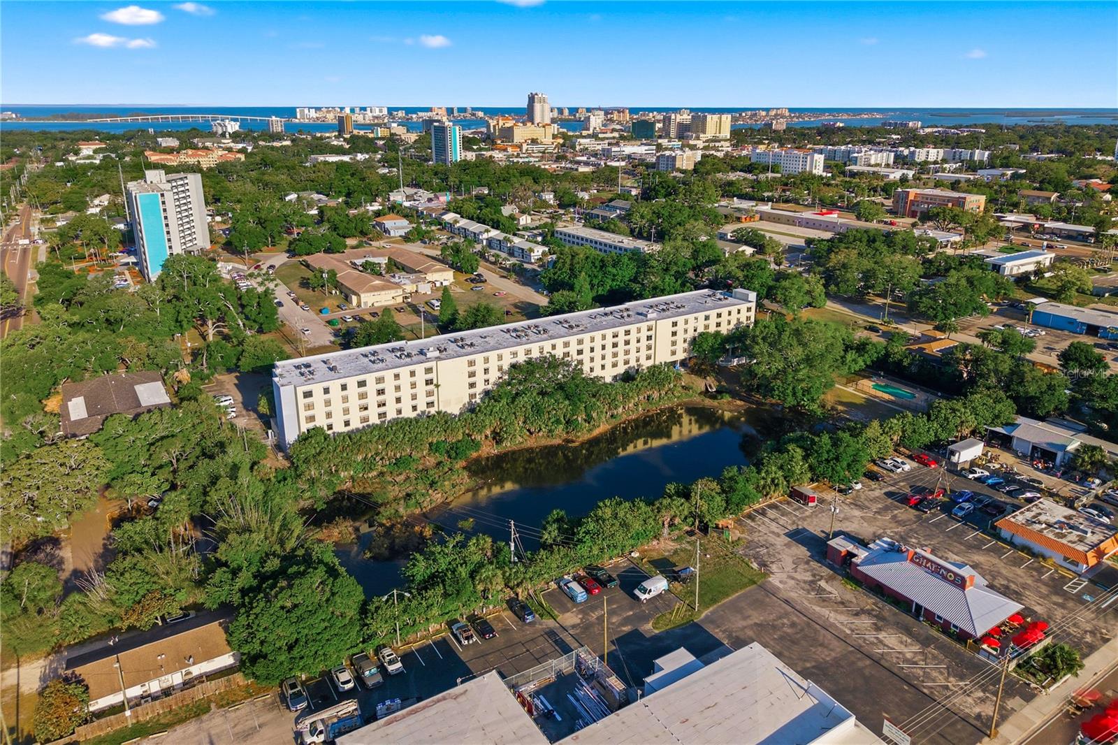 Image 28 of 33 For 701 Madison Avenue 420