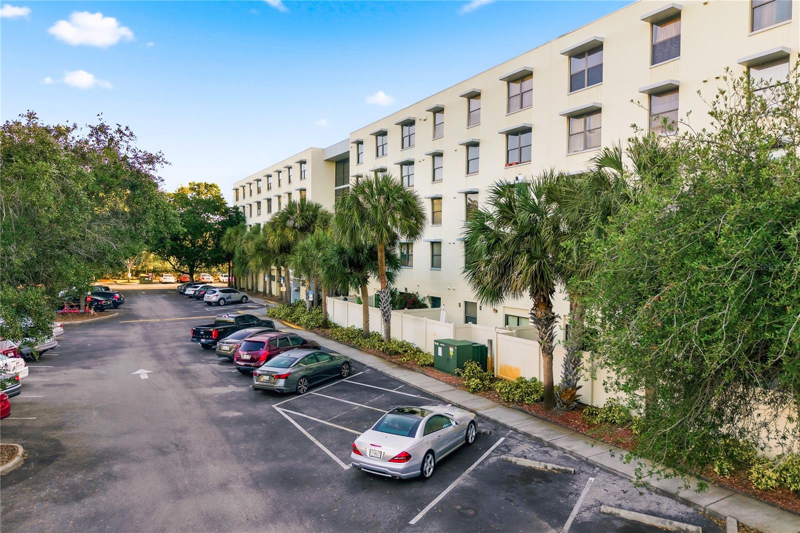 Image 30 of 33 For 701 Madison Avenue 420