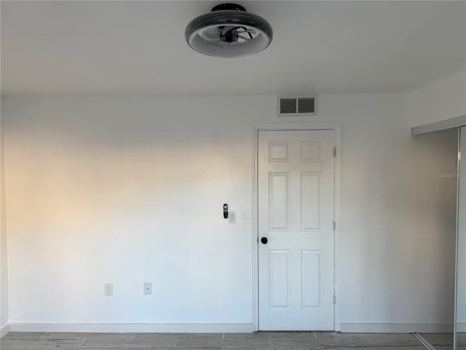 Image 13 of 25 For 2611 Pine Lake Terrace A