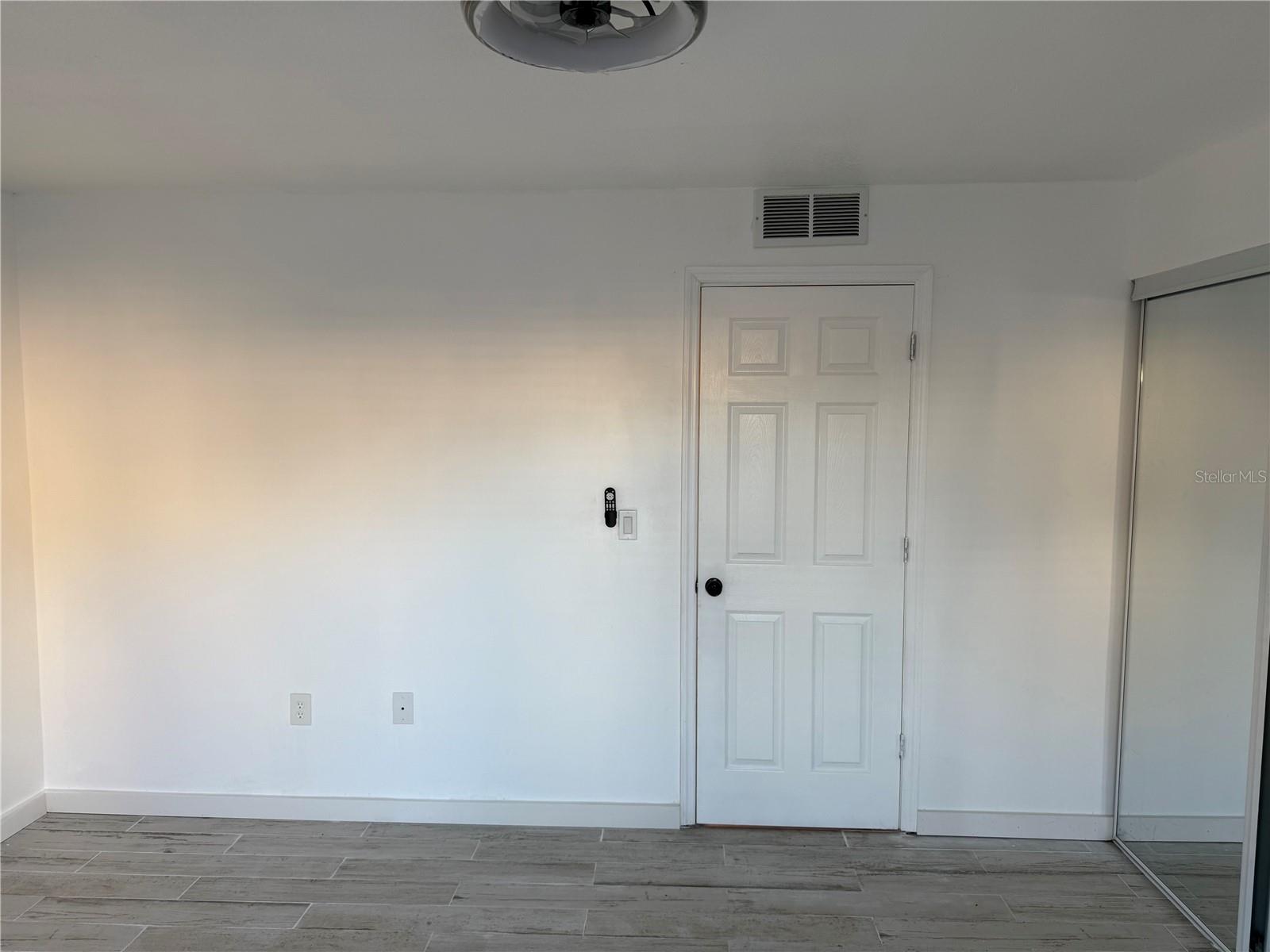 Image 14 of 25 For 2611 Pine Lake Terrace A