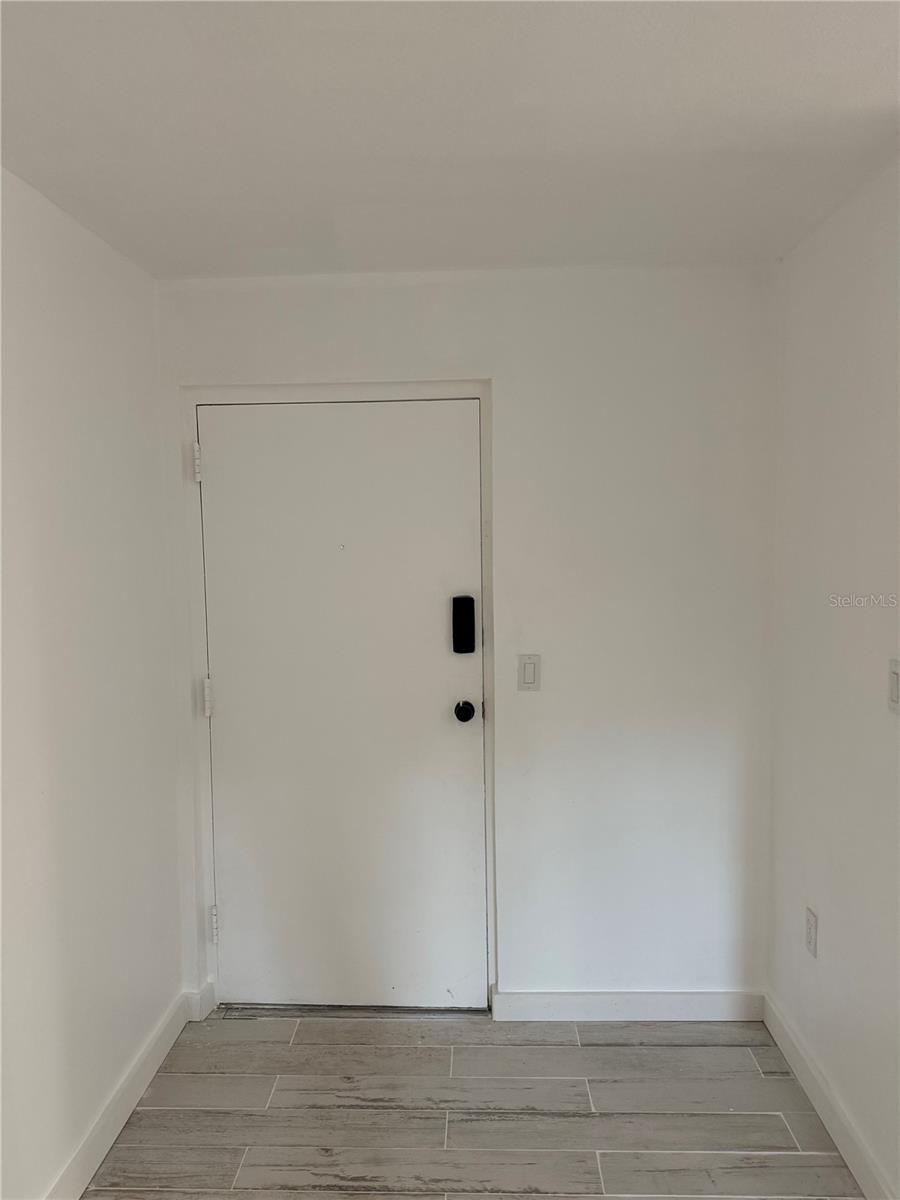 Image 18 of 25 For 2611 Pine Lake Terrace A