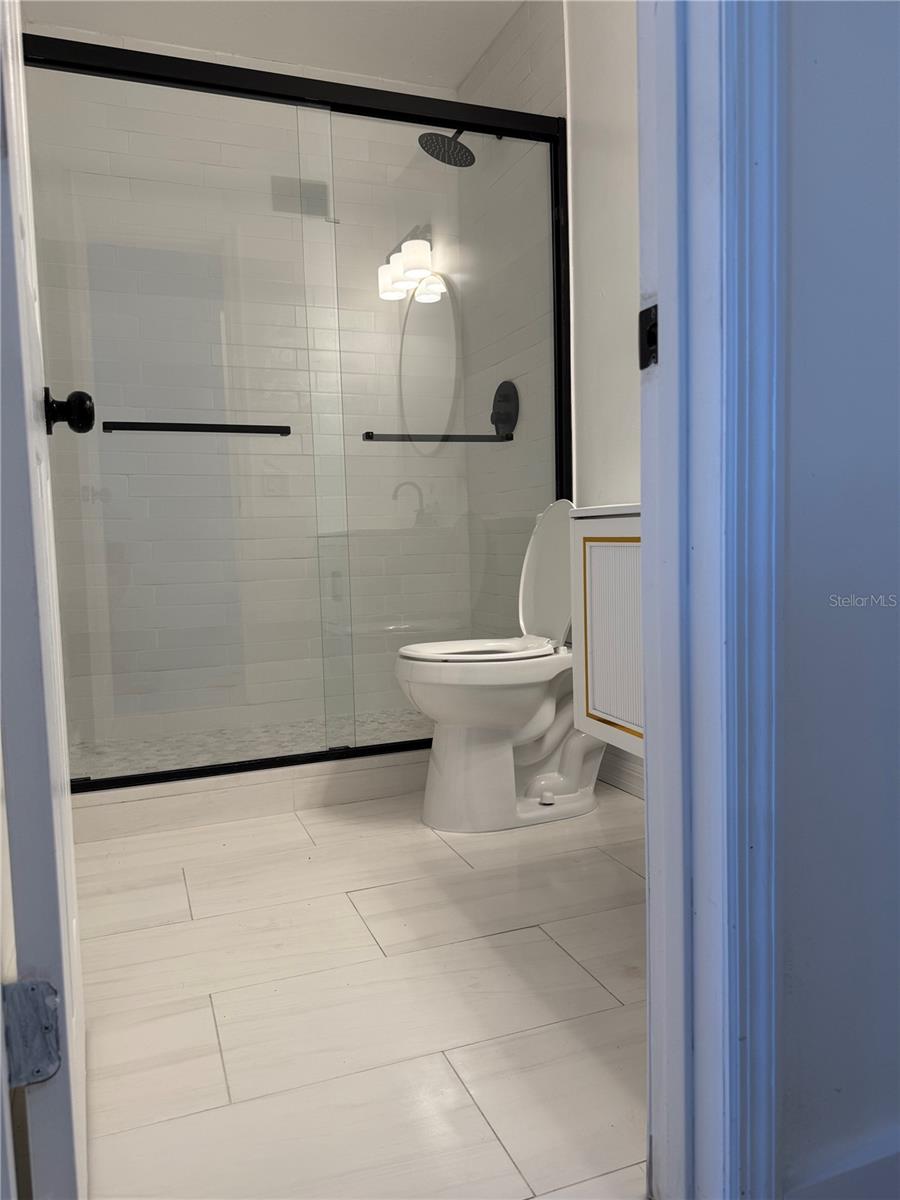 Image 21 of 25 For 2611 Pine Lake Terrace A