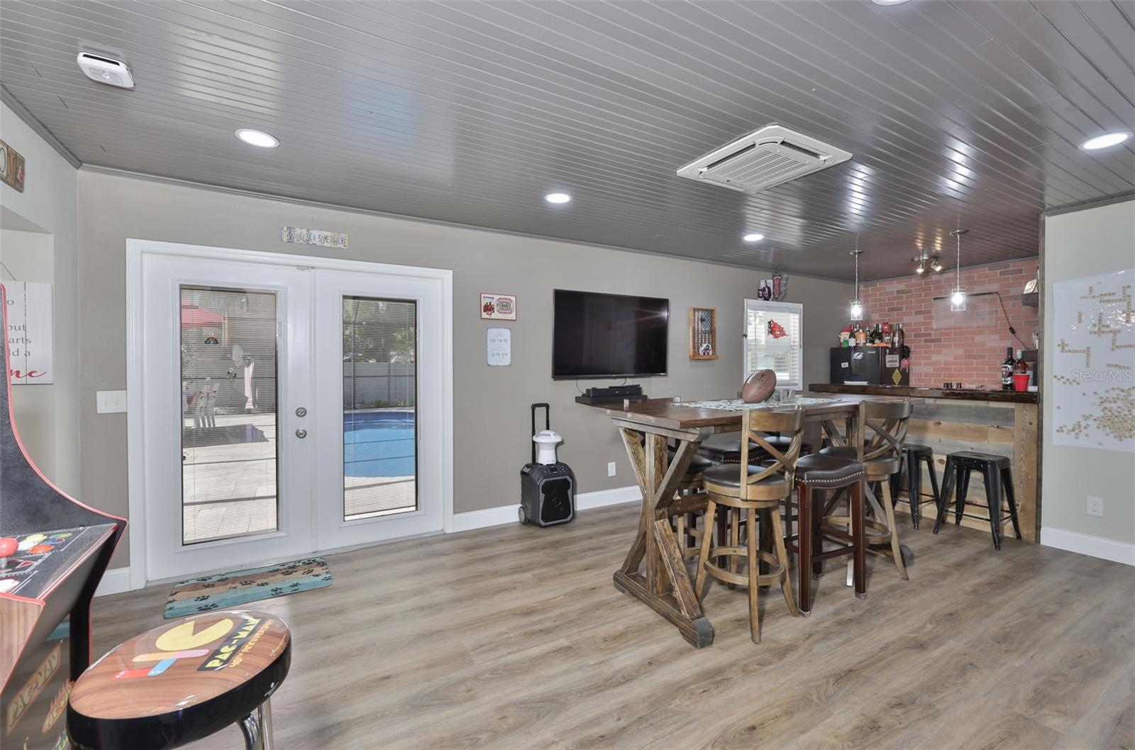 Image 13 of 59 For 3931 Appletree Drive