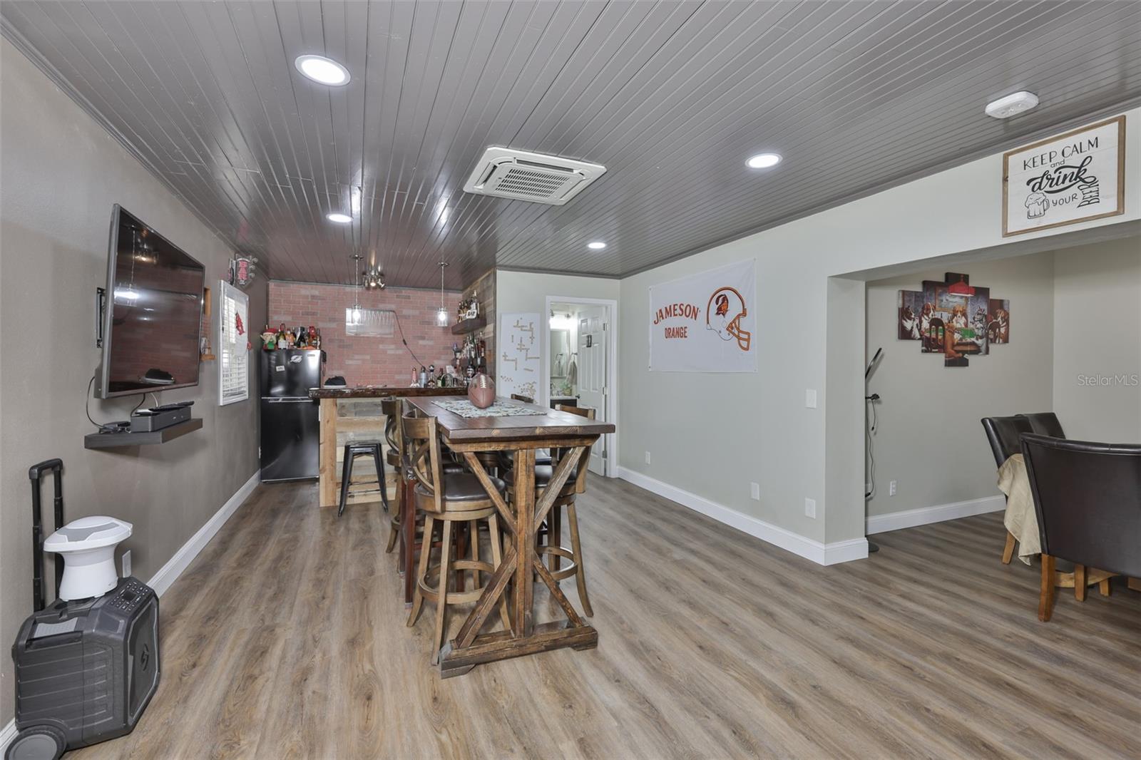 Image 14 of 59 For 3931 Appletree Drive