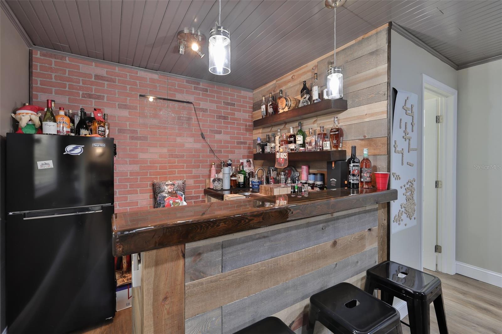 Image 15 of 59 For 3931 Appletree Drive