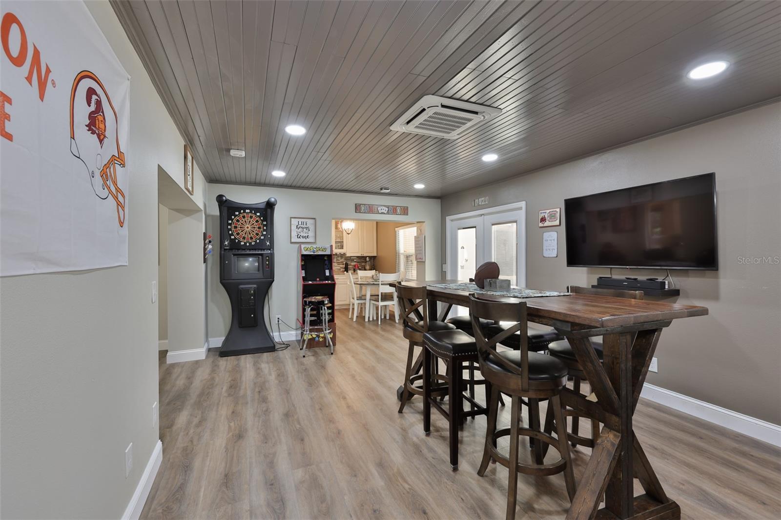 Image 17 of 59 For 3931 Appletree Drive