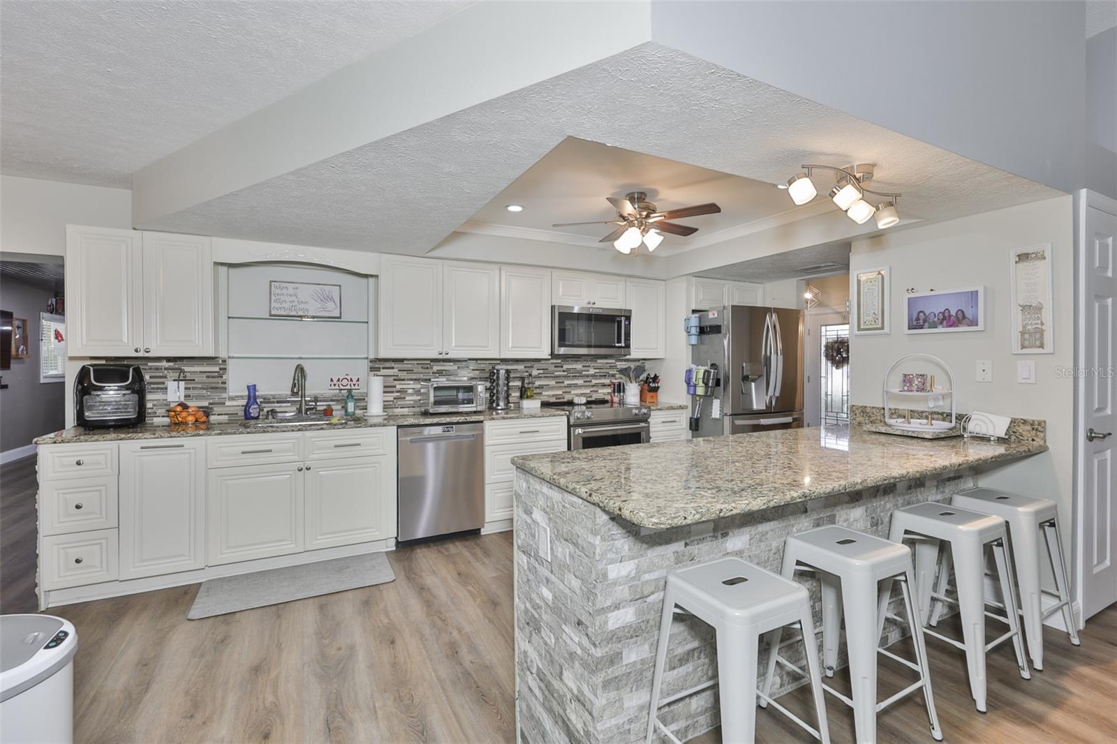 Image 24 of 59 For 3931 Appletree Drive