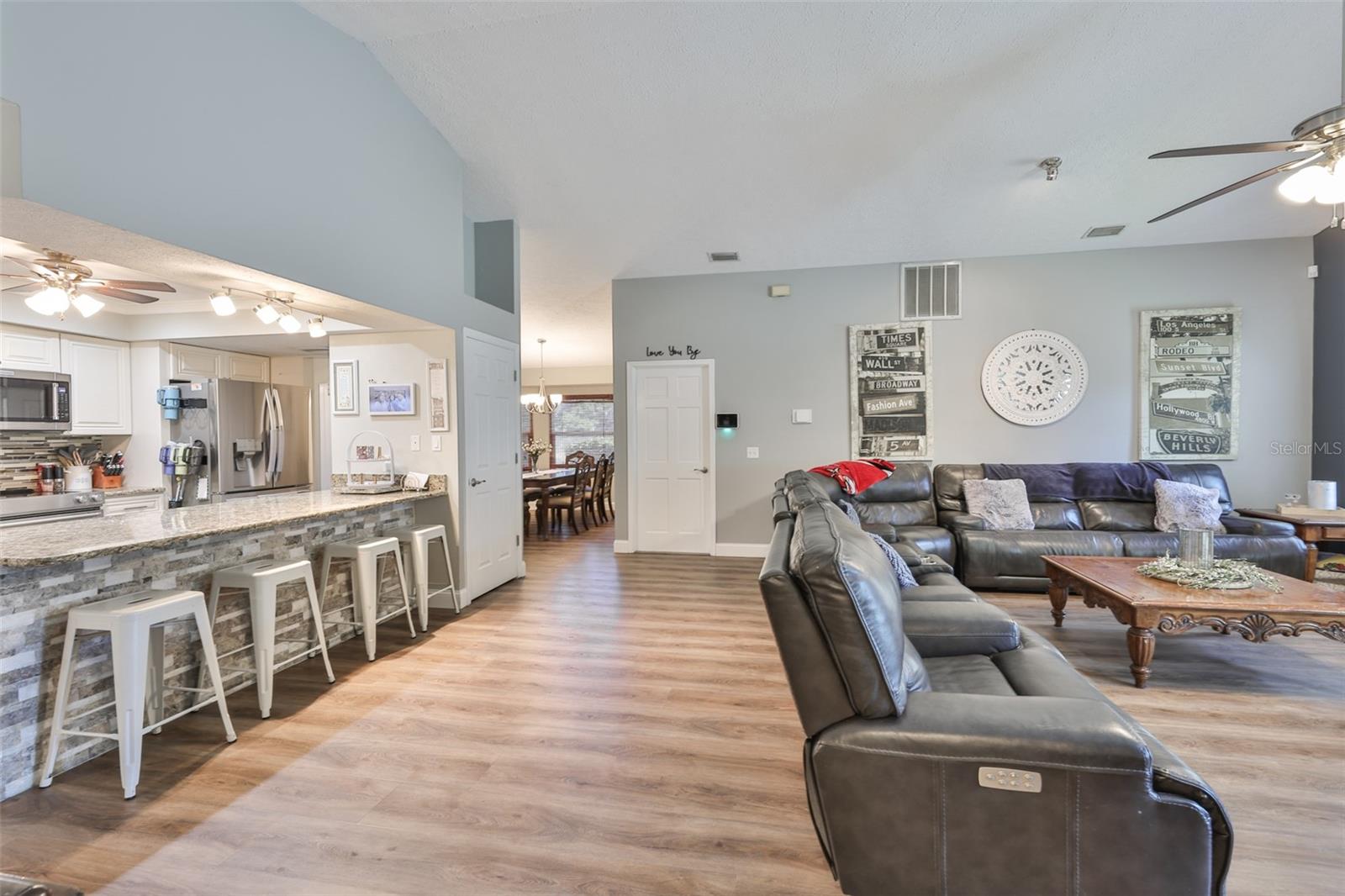 Image 29 of 59 For 3931 Appletree Drive