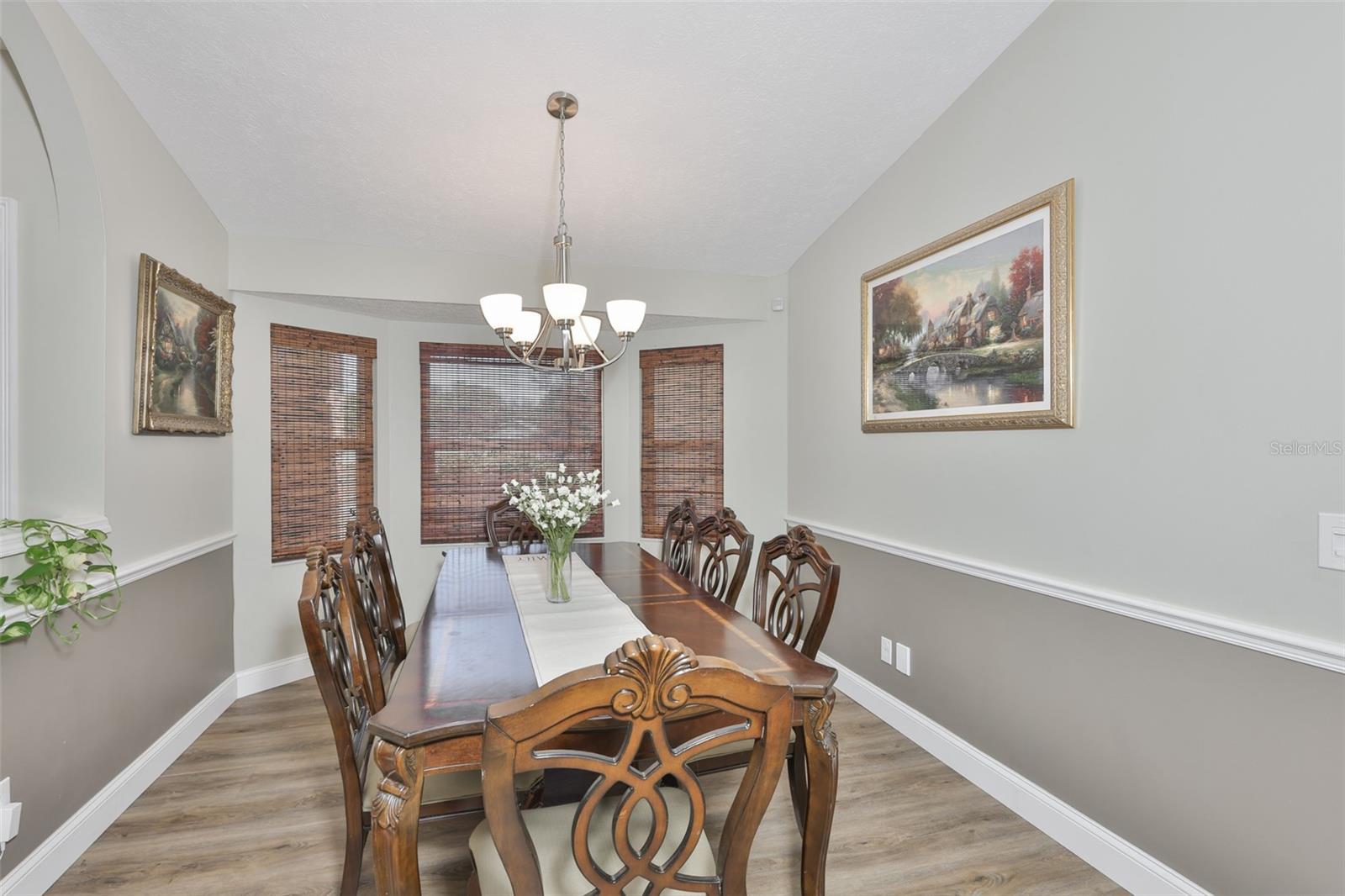 Image 7 of 59 For 3931 Appletree Drive