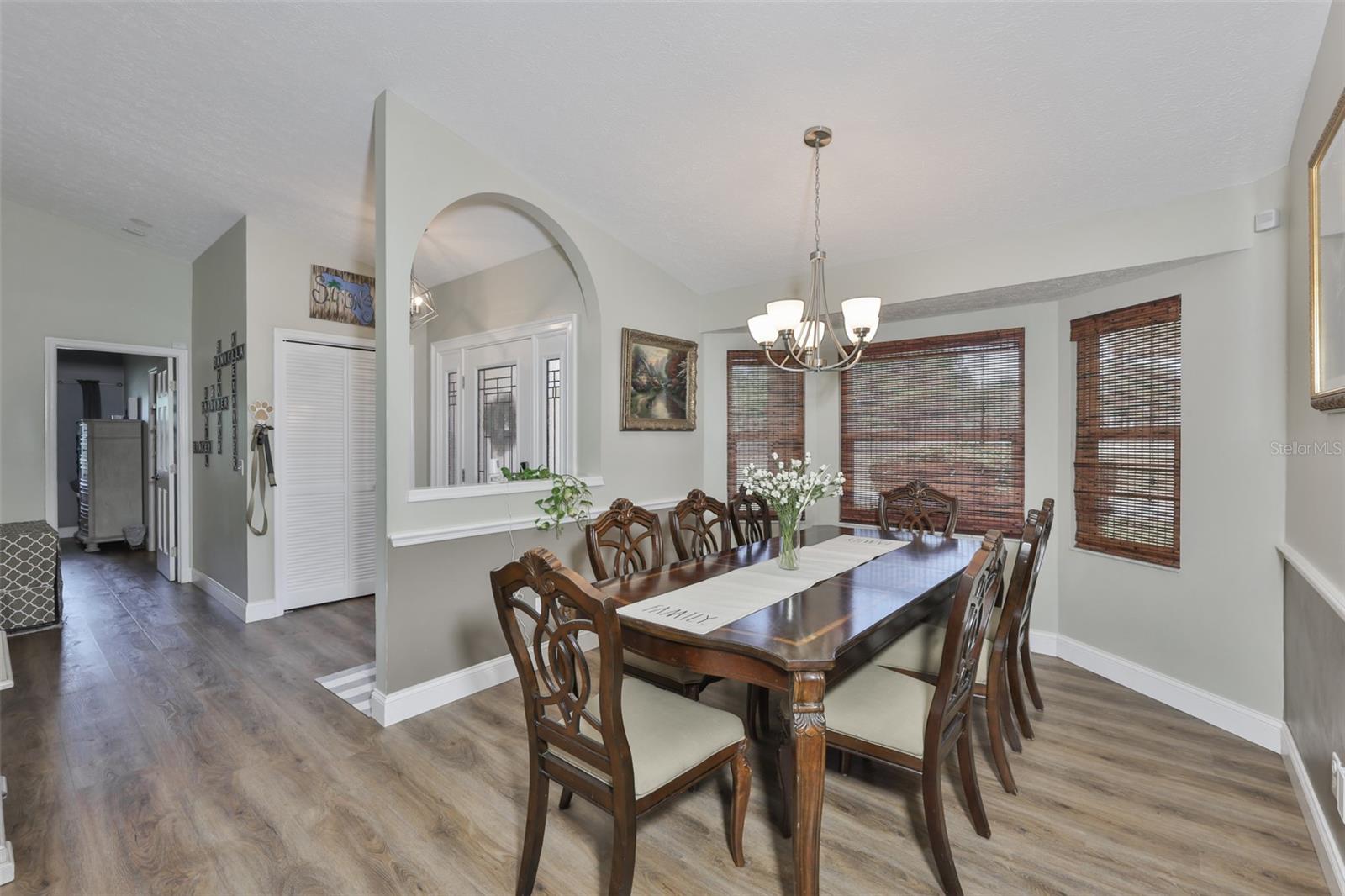 Image 8 of 59 For 3931 Appletree Drive