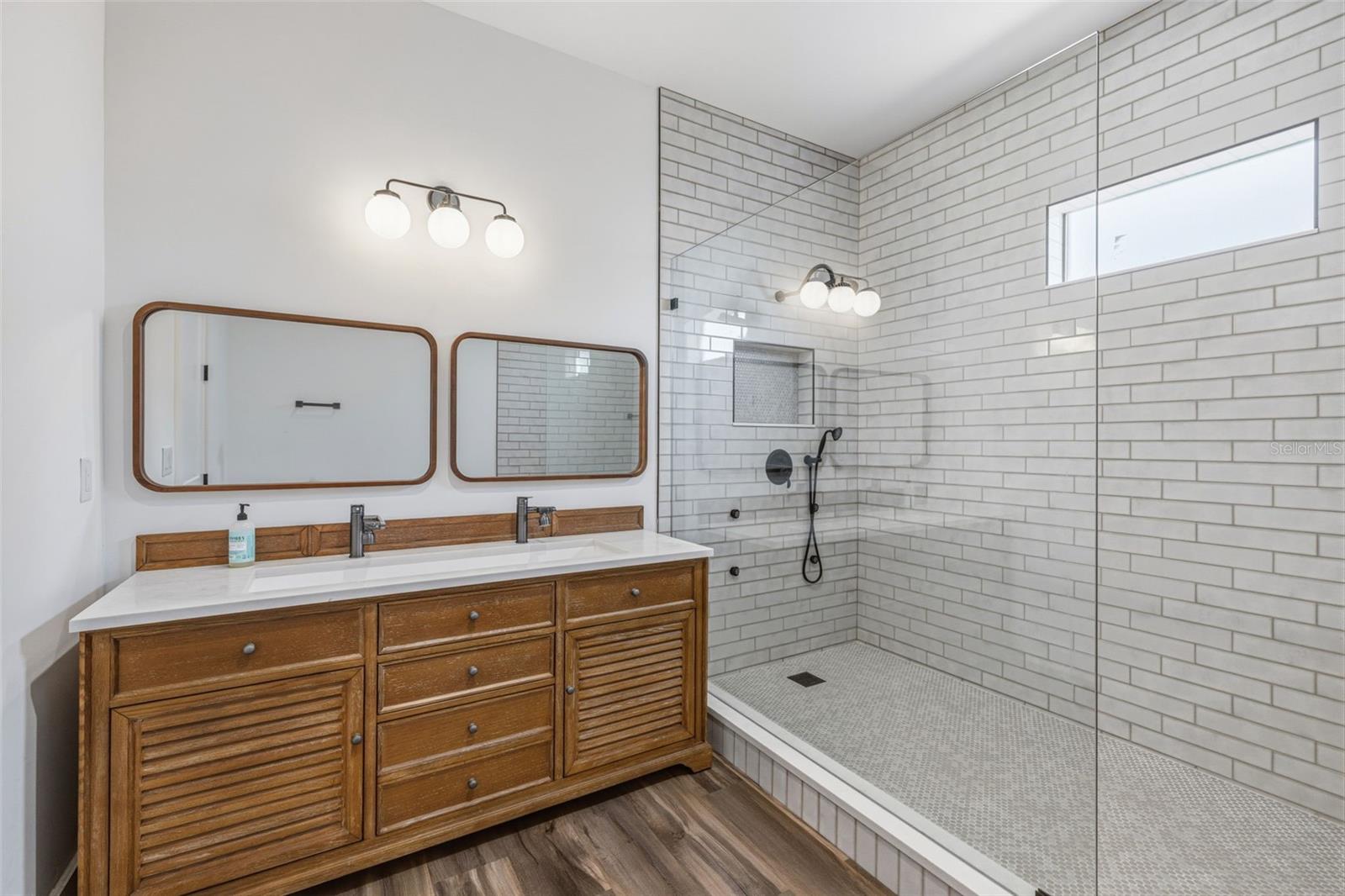 Image 27 of 50 For 7501 Sherrill Street