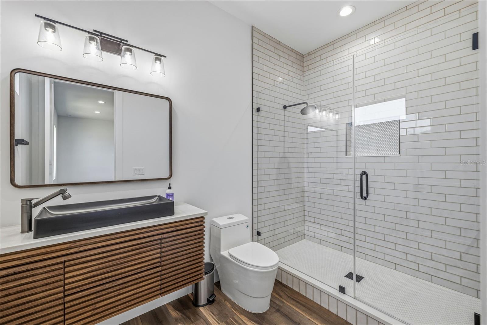 Image 41 of 50 For 7501 Sherrill Street