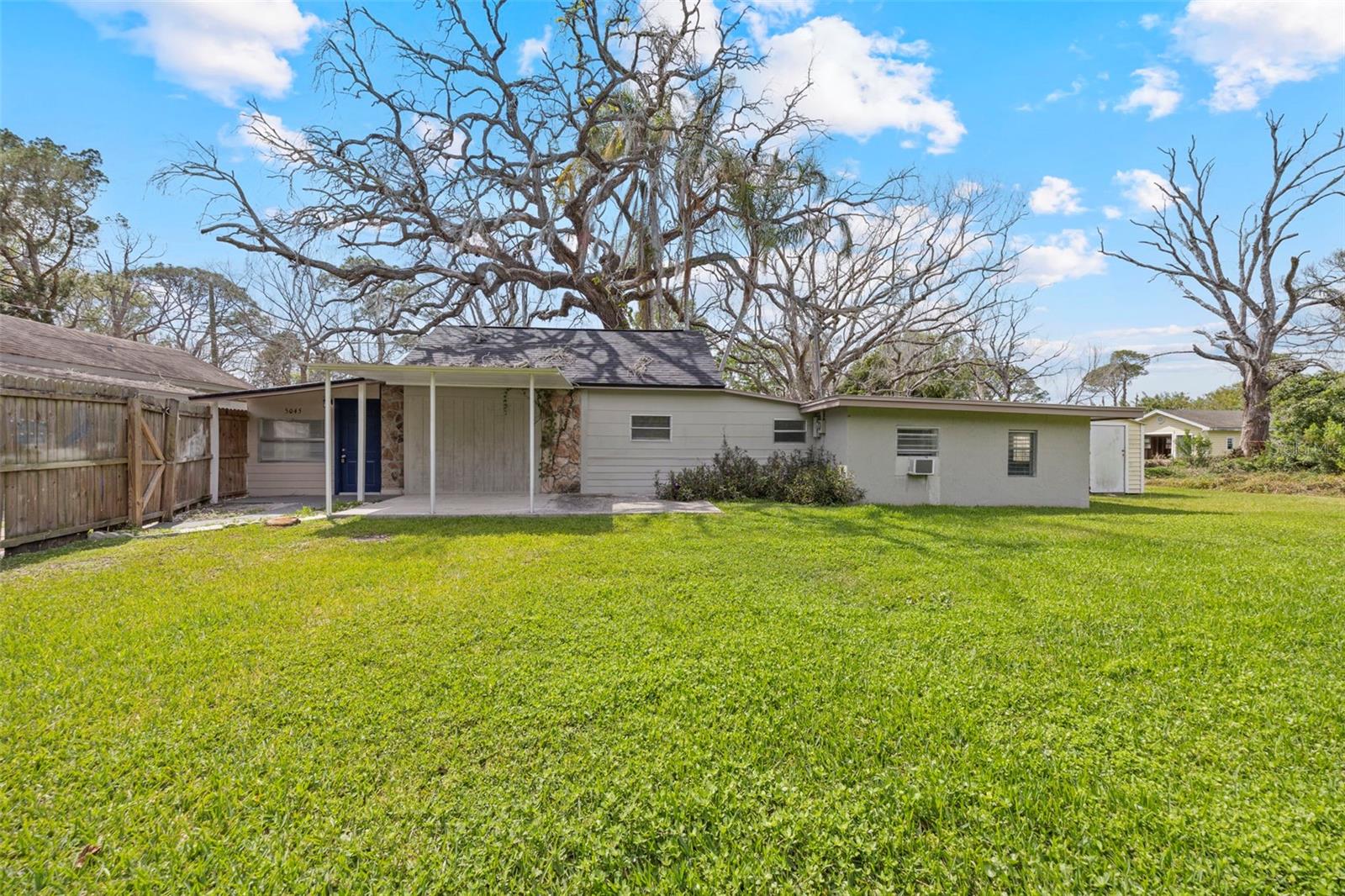 Image 10 of 31 For 5045 Green Key Road