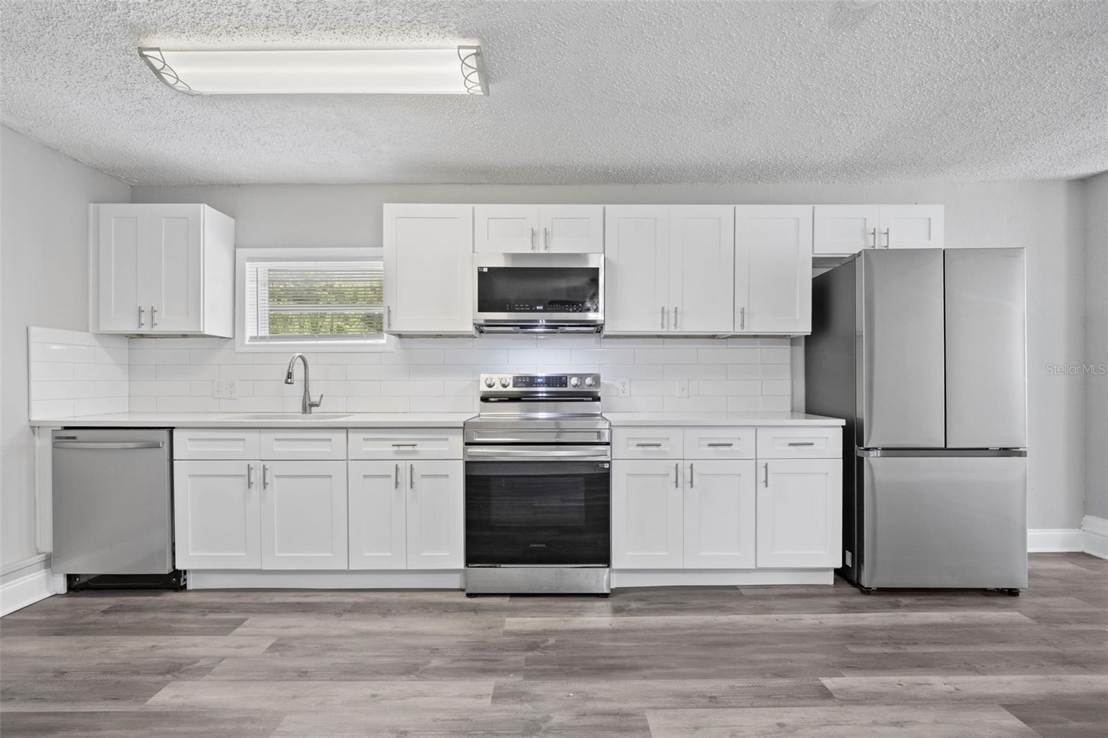 Image 15 of 31 For 5045 Green Key Road