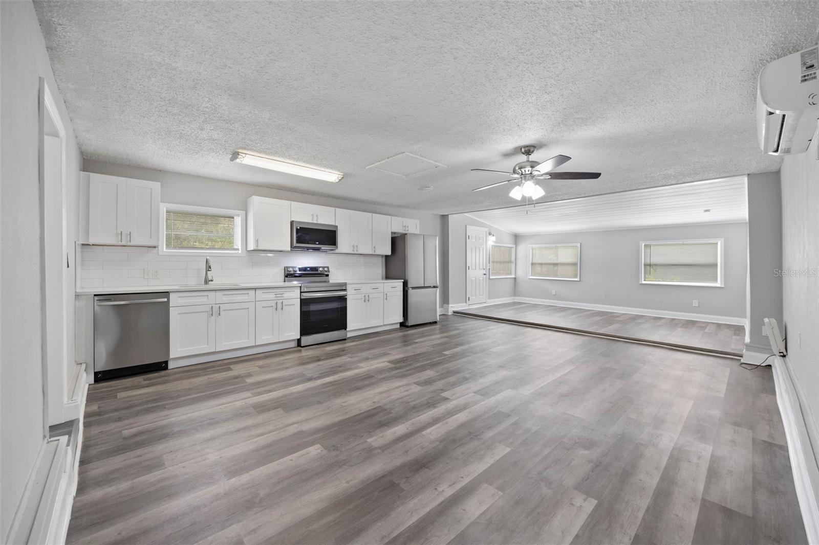 Image 16 of 31 For 5045 Green Key Road