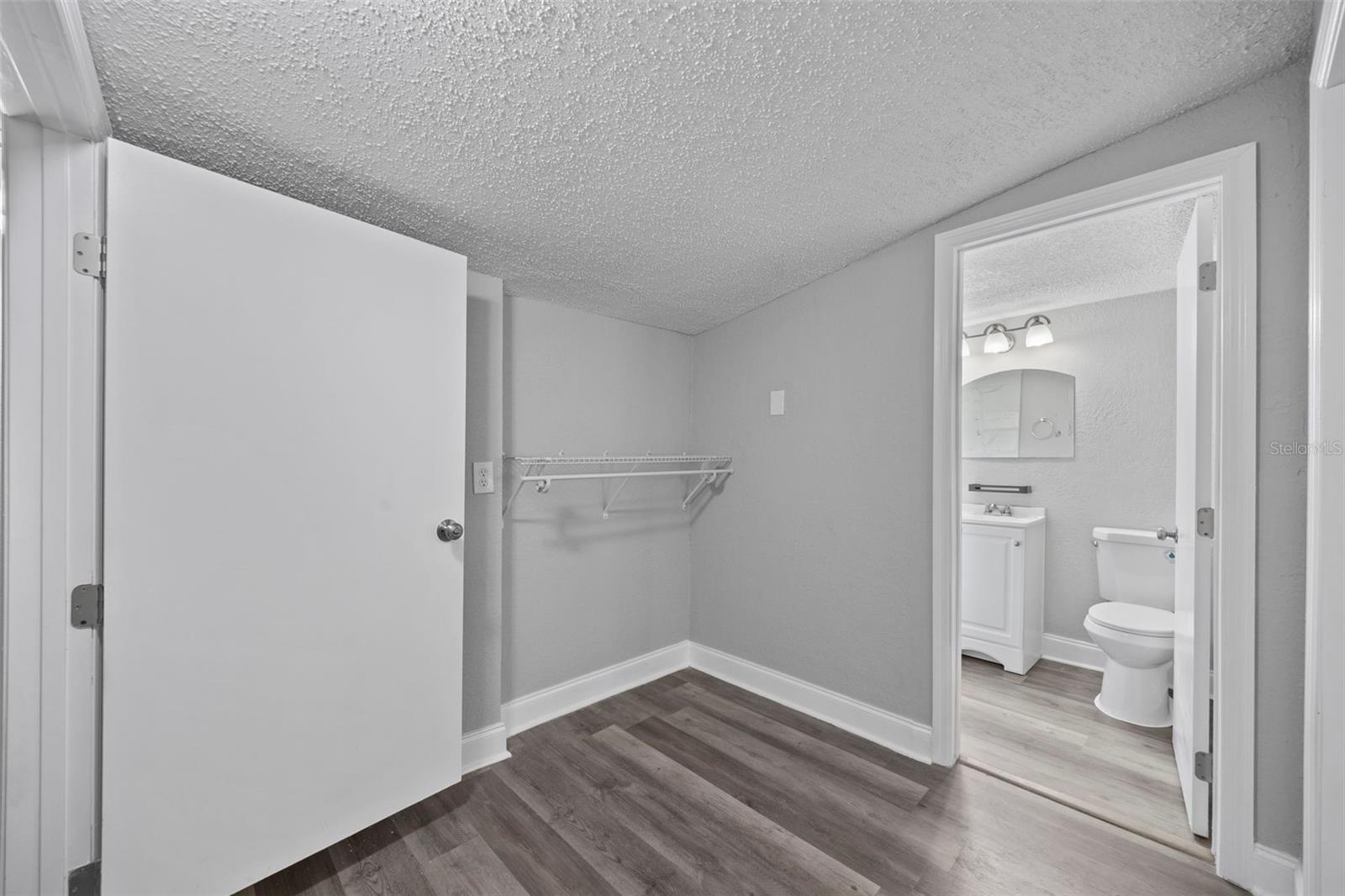 Image 17 of 31 For 5045 Green Key Road