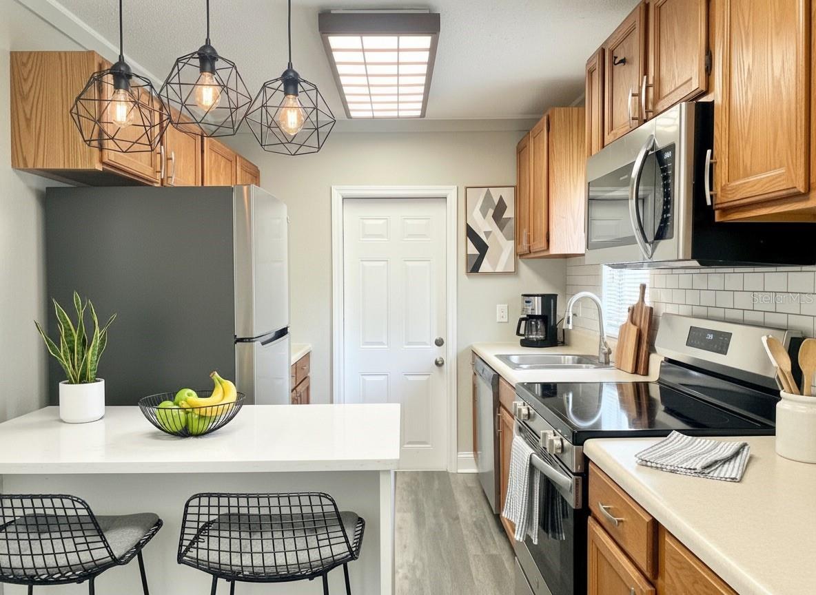 Image 7 of 31 For 5045 Green Key Road