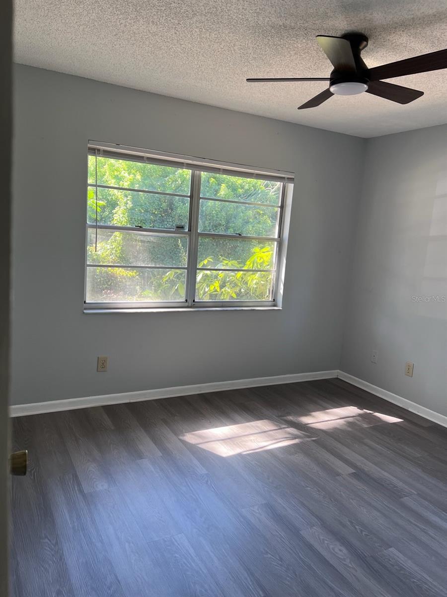 Image 10 of 27 For 1109 Rohe Street A & B