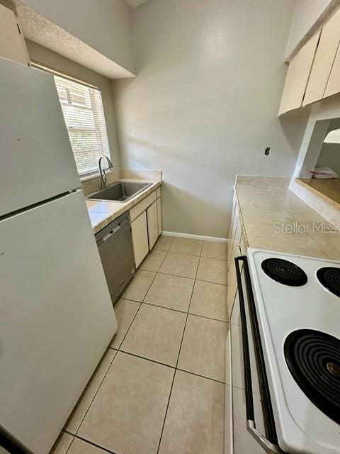 Image 14 of 27 For 1109 Rohe Street A & B