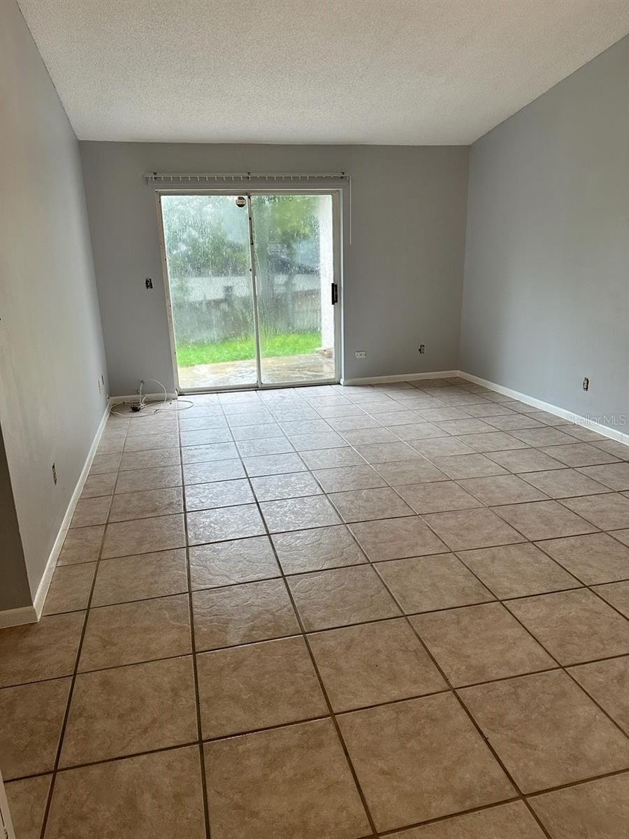 Image 17 of 27 For 1109 Rohe Street A & B