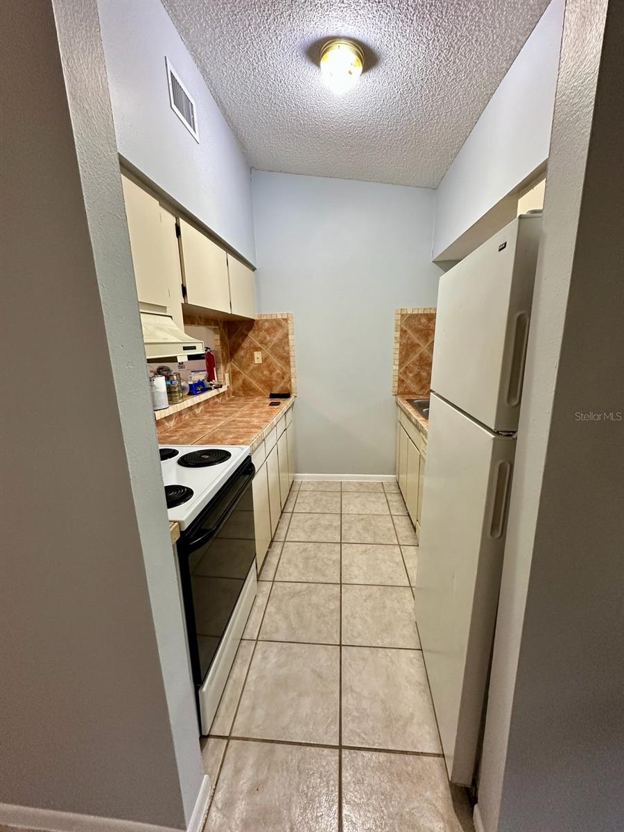 Image 4 of 27 For 1109 Rohe Street A & B