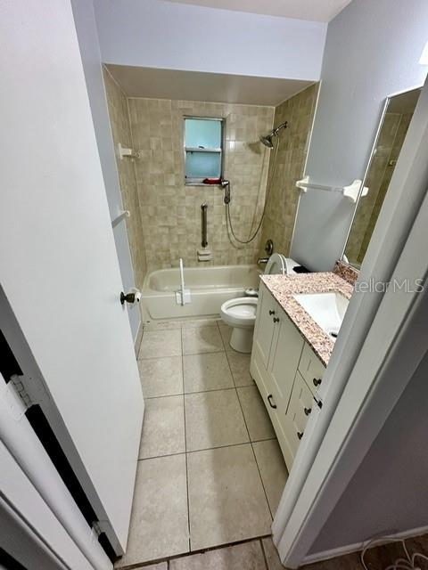 Image 5 of 27 For 1109 Rohe Street A & B