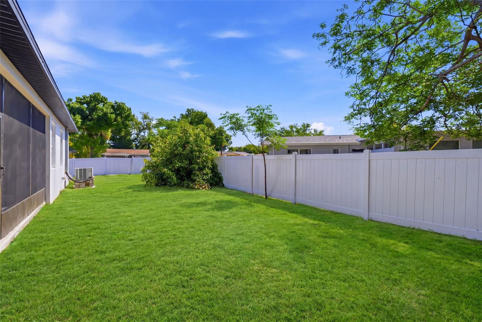 Image 18 of 22 For 4401 Cobia Drive Se