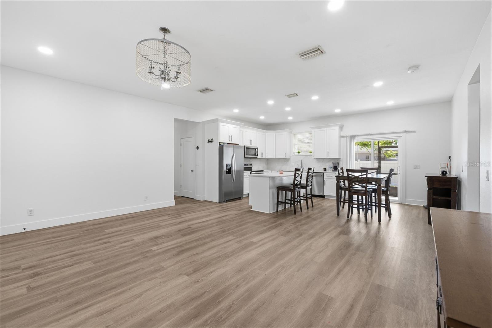 Image 6 of 22 For 4401 Cobia Drive Se