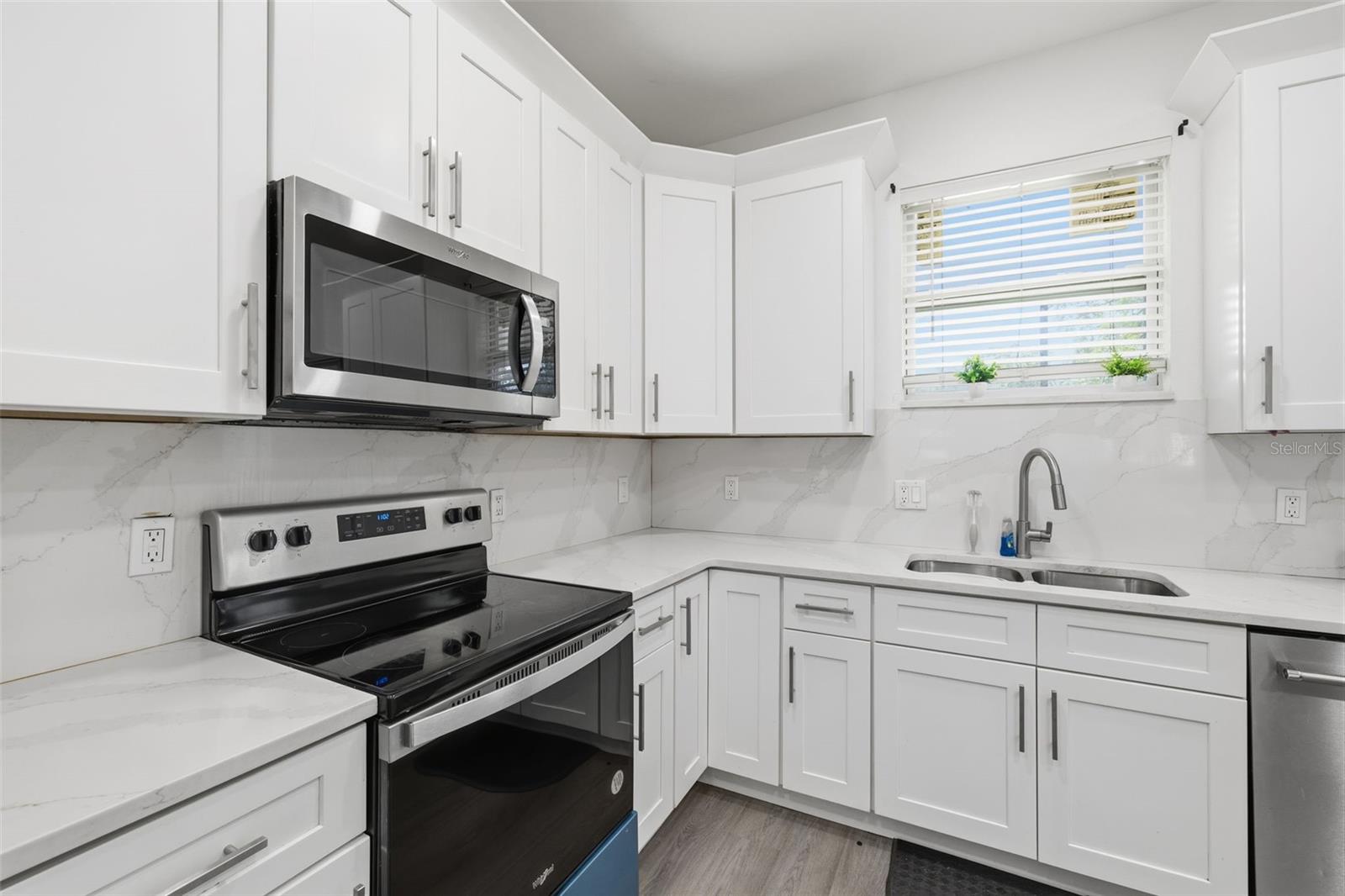 Image 9 of 22 For 4401 Cobia Drive Se