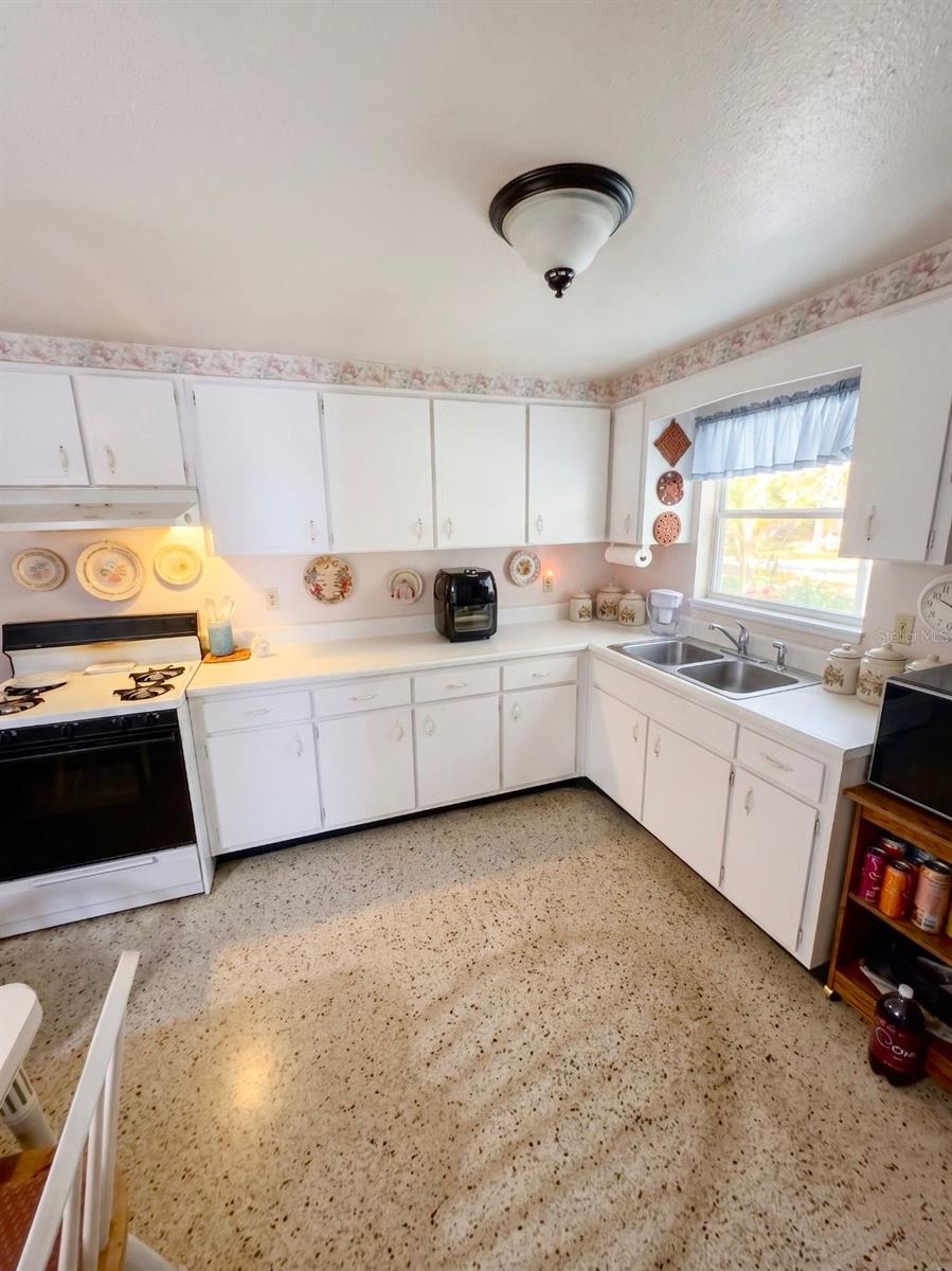 Image 10 of 32 For 8700 58th Street N