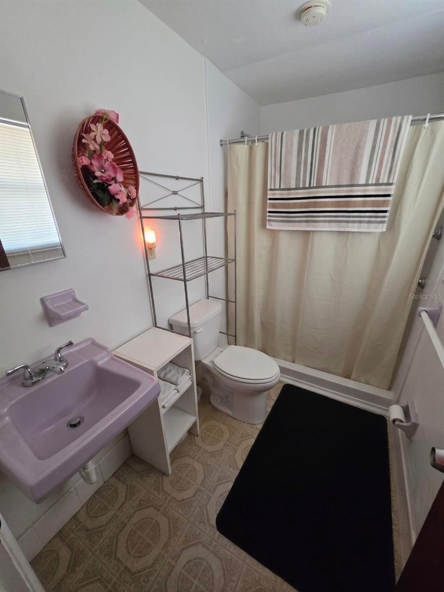 Image 20 of 32 For 8700 58th Street N