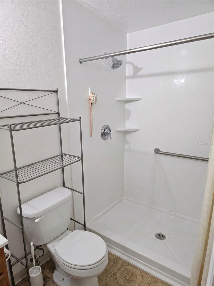 Image 21 of 32 For 8700 58th Street N