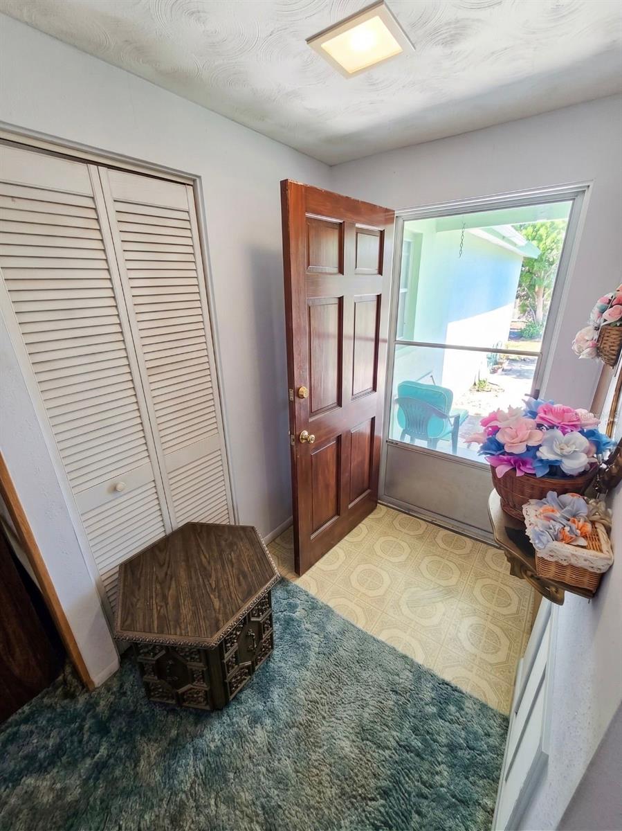 Image 6 of 32 For 8700 58th Street N